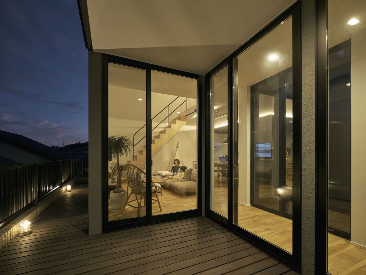 建築工房 【1500万円～/奈良県/28坪/間取り有】吹き抜けと窓が眺望を暮らしの中に、2つの庭が内と外を繋ぐ家の建築実例画像13