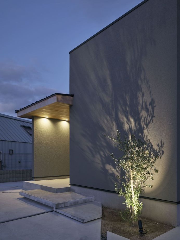 建築工房 【1500万円～/奈良県/28坪/間取り有】吹き抜けと窓が眺望を暮らしの中に、2つの庭が内と外を繋ぐ家の建築実例画像15