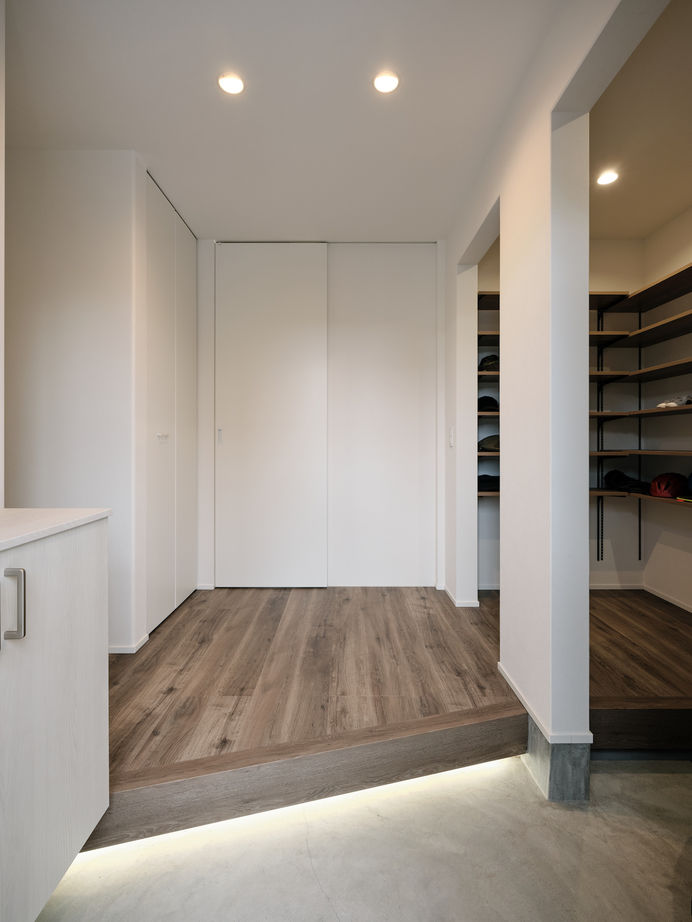 建築工房 【1500万円～/大阪府/30坪】設計のアイデアが広がりを演出。中庭を囲む空間が叶える、光の中で暮らす家の建築実例画像9