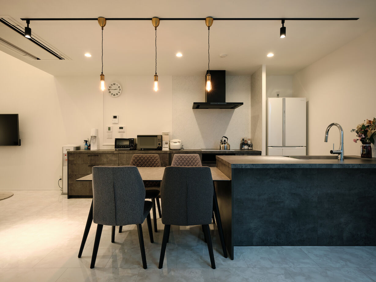 建築工房 【2000万円台/奈良県/29坪】吹き抜けで光に包まれ明るい空間、ミニマルデザインの美しい住まいの建築実例画像2