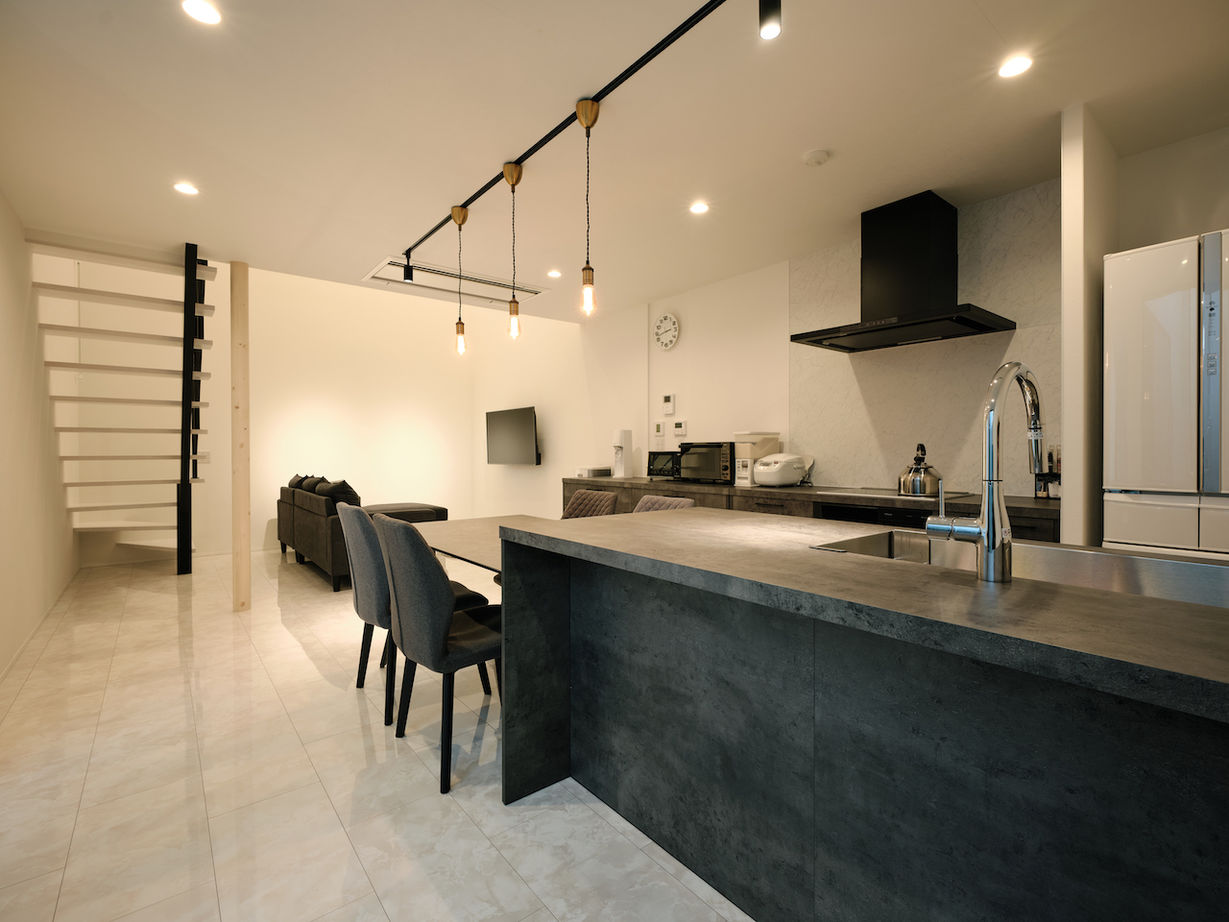 建築工房 【2000万円台/奈良県/29坪】吹き抜けで光に包まれ明るい空間、ミニマルデザインの美しい住まいの建築実例画像3