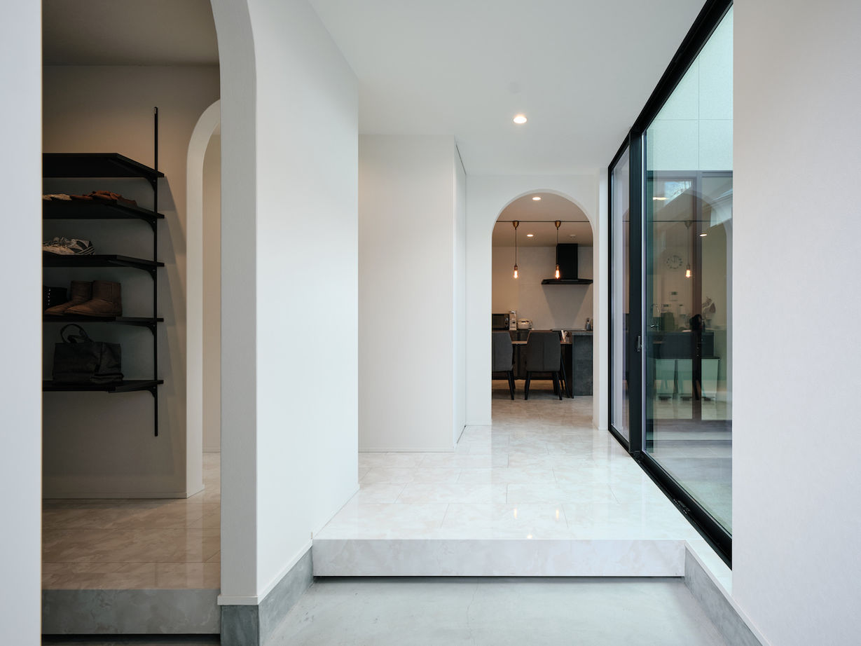 建築工房 【2000万円台/奈良県/29坪】吹き抜けで光に包まれ明るい空間、ミニマルデザインの美しい住まいの建築実例画像5