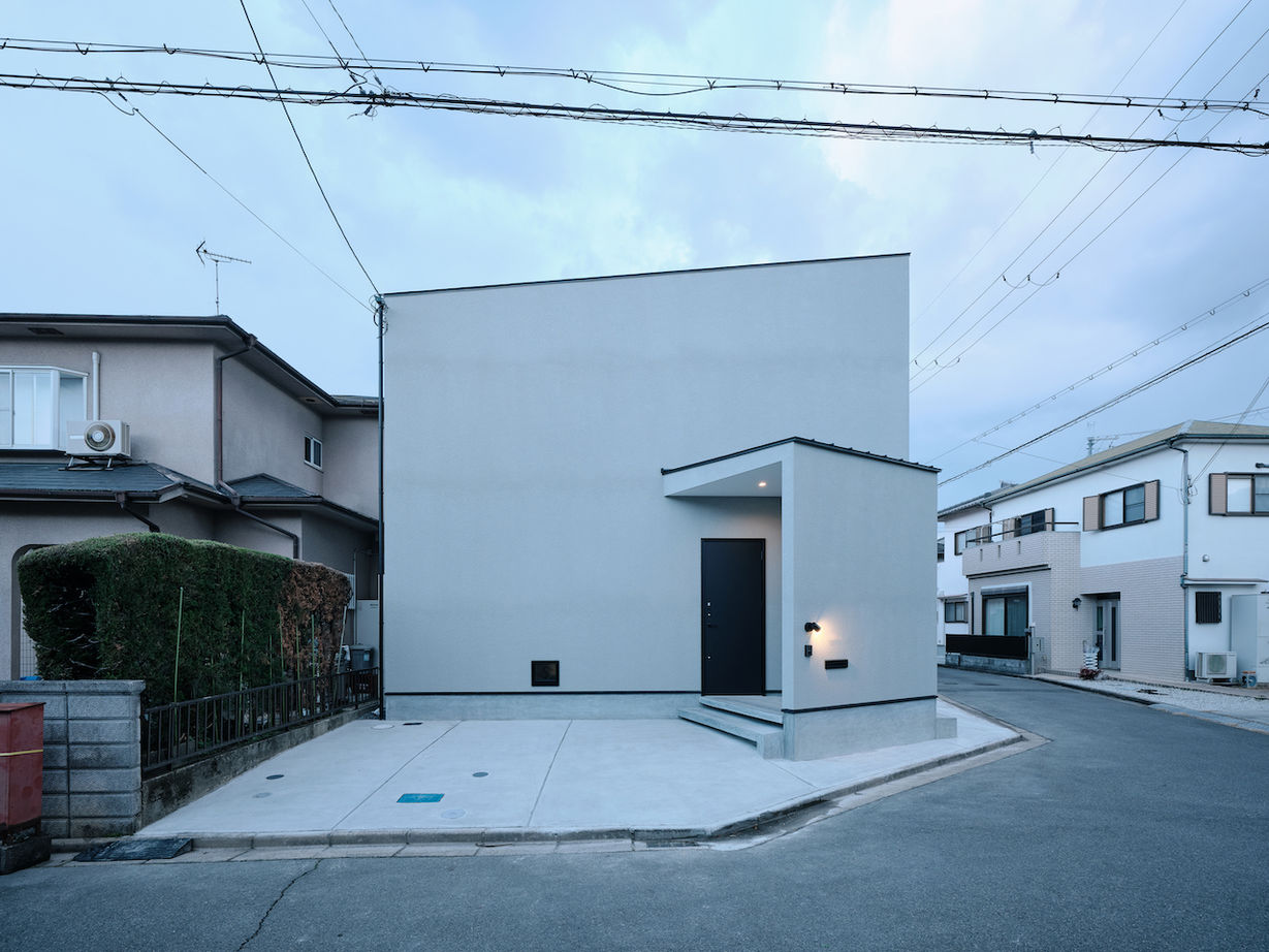 建築工房 【2000万円台/奈良県/29坪】吹き抜けで光に包まれ明るい空間、ミニマルデザインの美しい住まいの建築実例画像10