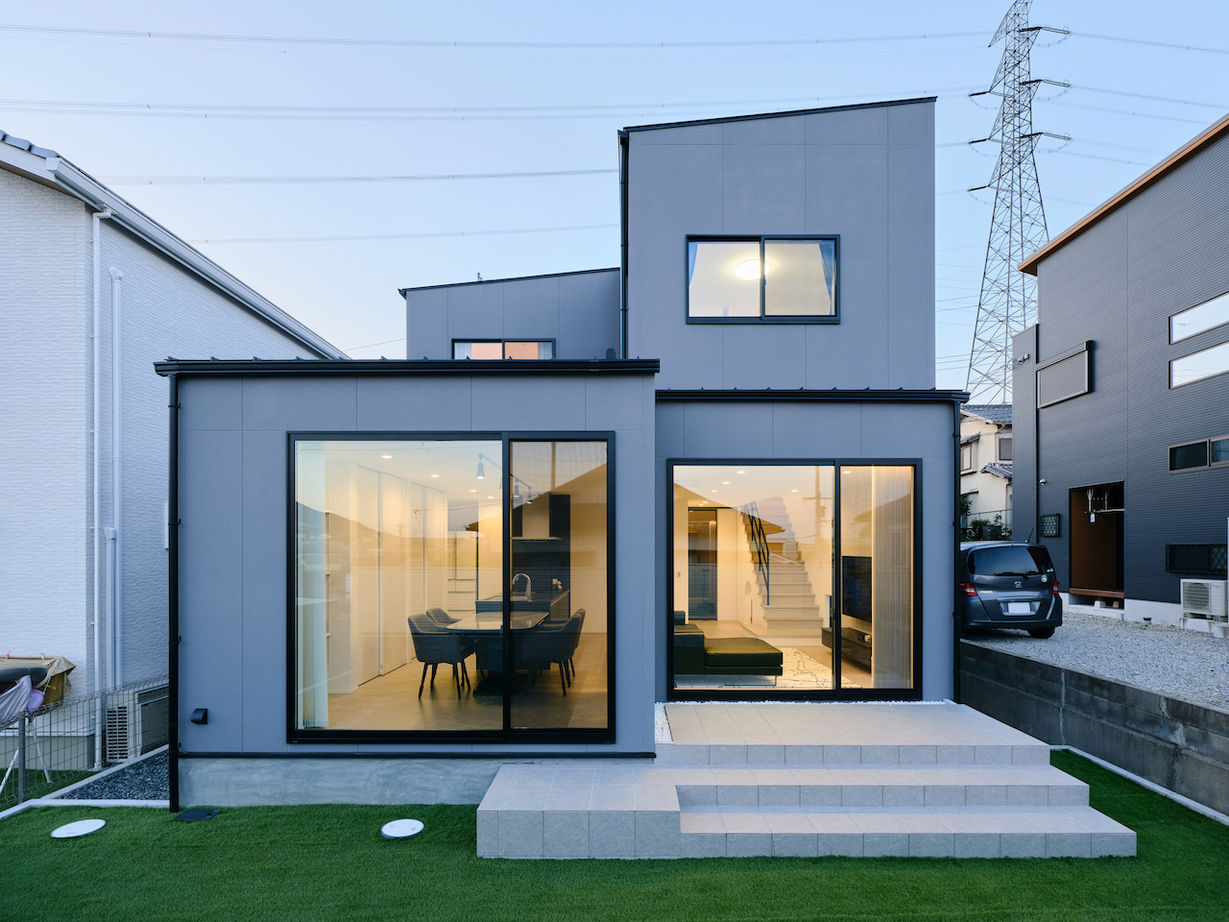 建築工房 【2000万円台/奈良県/32坪】共働きでもストレスなく快適に。WICを住まいの中心に据えた家事がはかどる家の建築実例画像2