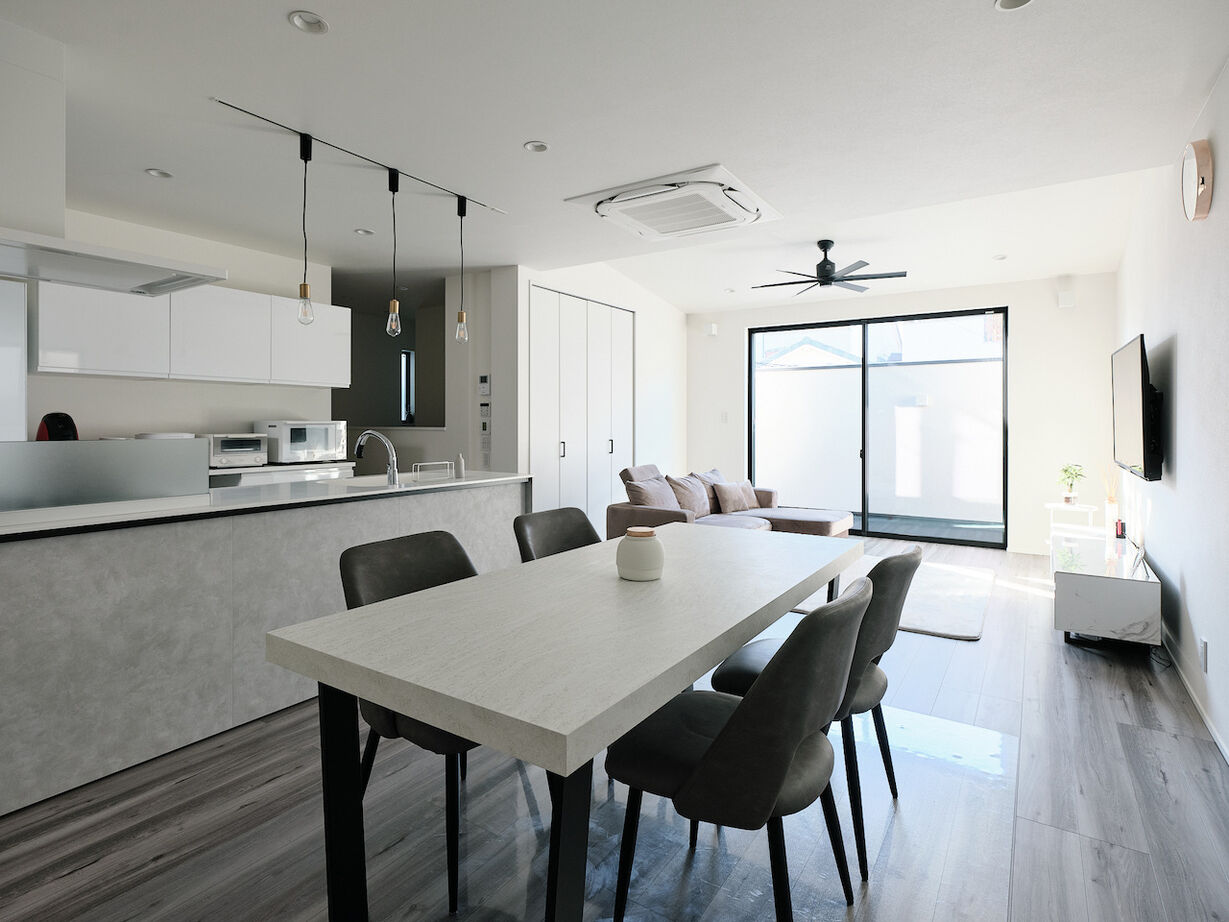 建築工房 【1000万円台/大阪府/32坪】構造の工夫で、26坪の土地でも広々。中庭代わりのバルコニーが魅力の2階LDKの家の建築実例画像2