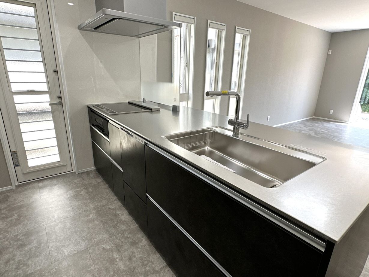 クラプトハウス 【滋賀県丨２階建丨4LDK丨1300万円丨間取り図有】大容量収納を備えた4人家族にぴったりな家/太陽光付きの建築実例画像3