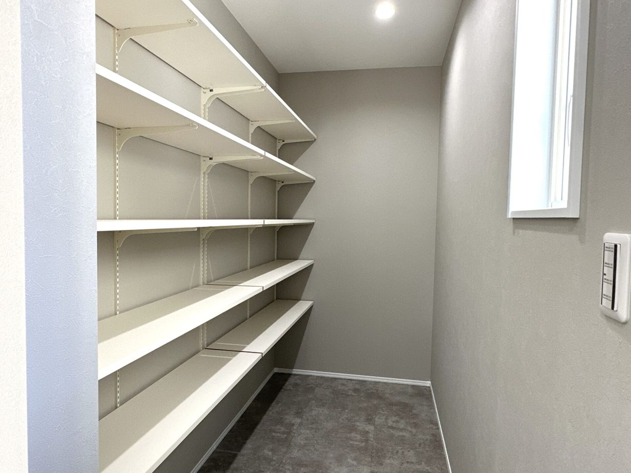 クラプトハウス 【滋賀県丨２階建丨4LDK丨1300万円丨間取り図有】大容量収納を備えた4人家族にぴったりな家/太陽光付きの建築実例画像4