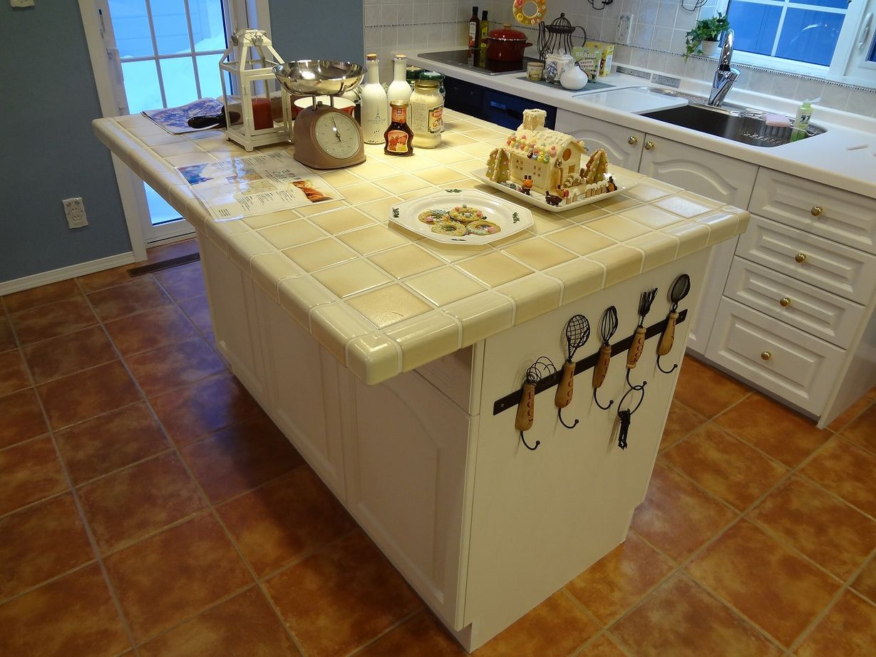 セルコホーム札幌南・札幌中央 【輸入住宅/2000万円台/札幌市/カバードポーチ/アメリカンテイスト】外観が際立つアメリカンテイストの家の建築実例画像8