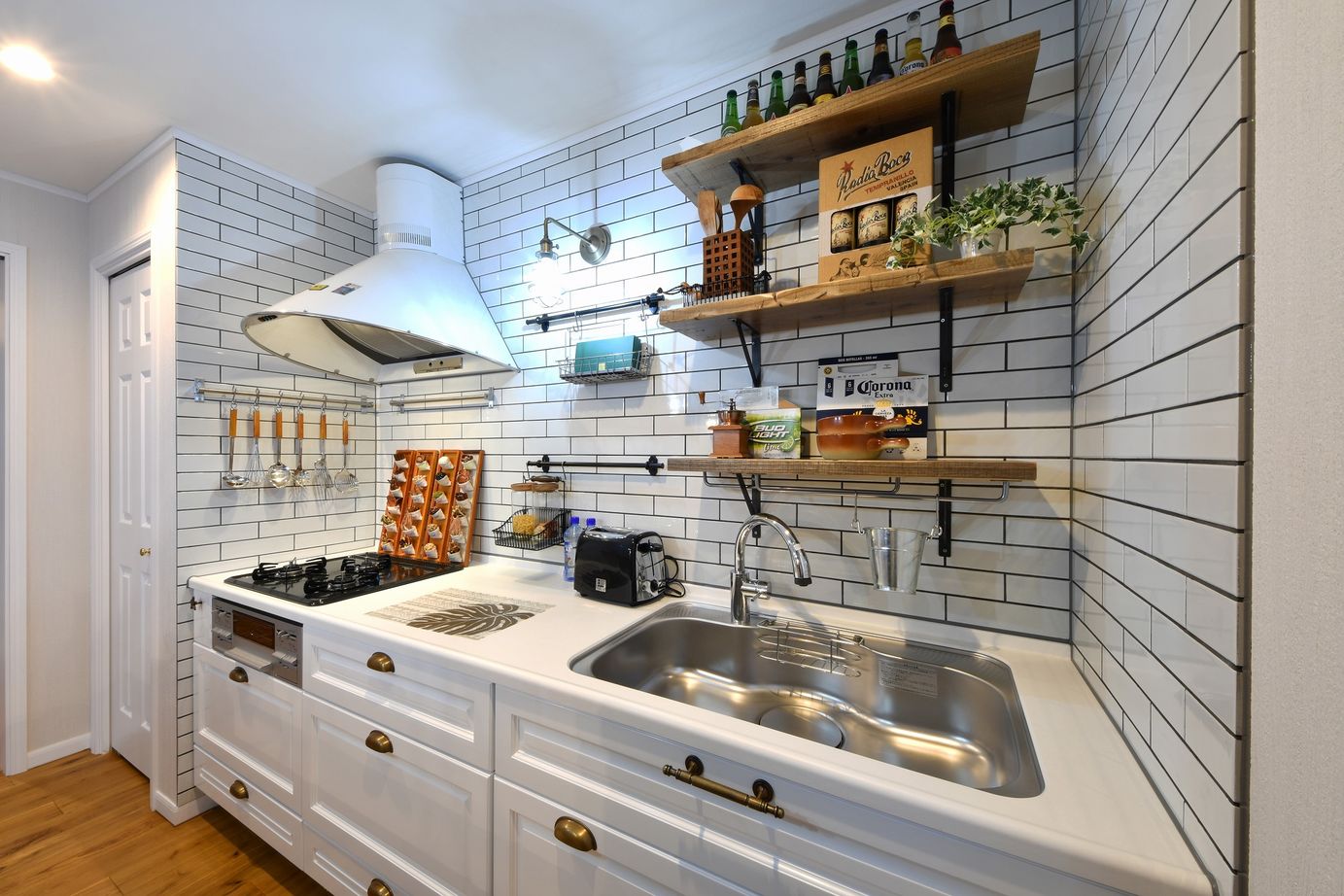 セルコホーム札幌南・札幌中央 【輸入住宅/カリフォルニアスタイル/ヘリンボーン】タイルテラスが印象的なサーファーズハウスの建築実例画像8