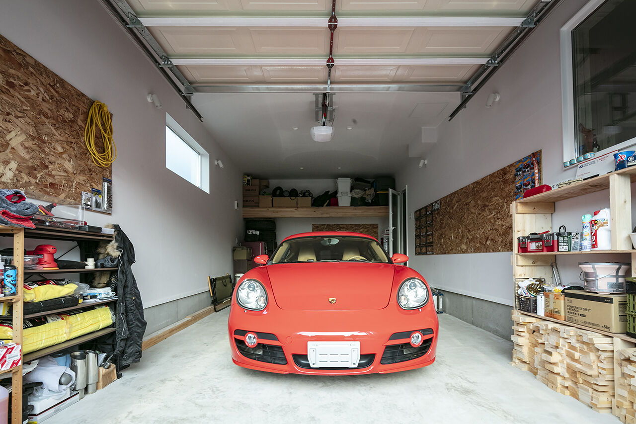 セルコホーム札幌南・札幌中央 【輸入住宅/3000万円台/札幌市/ビルトインガレージ】愛車と共に暮らす、西海岸テイストのガレージハウスの建築実例画像2