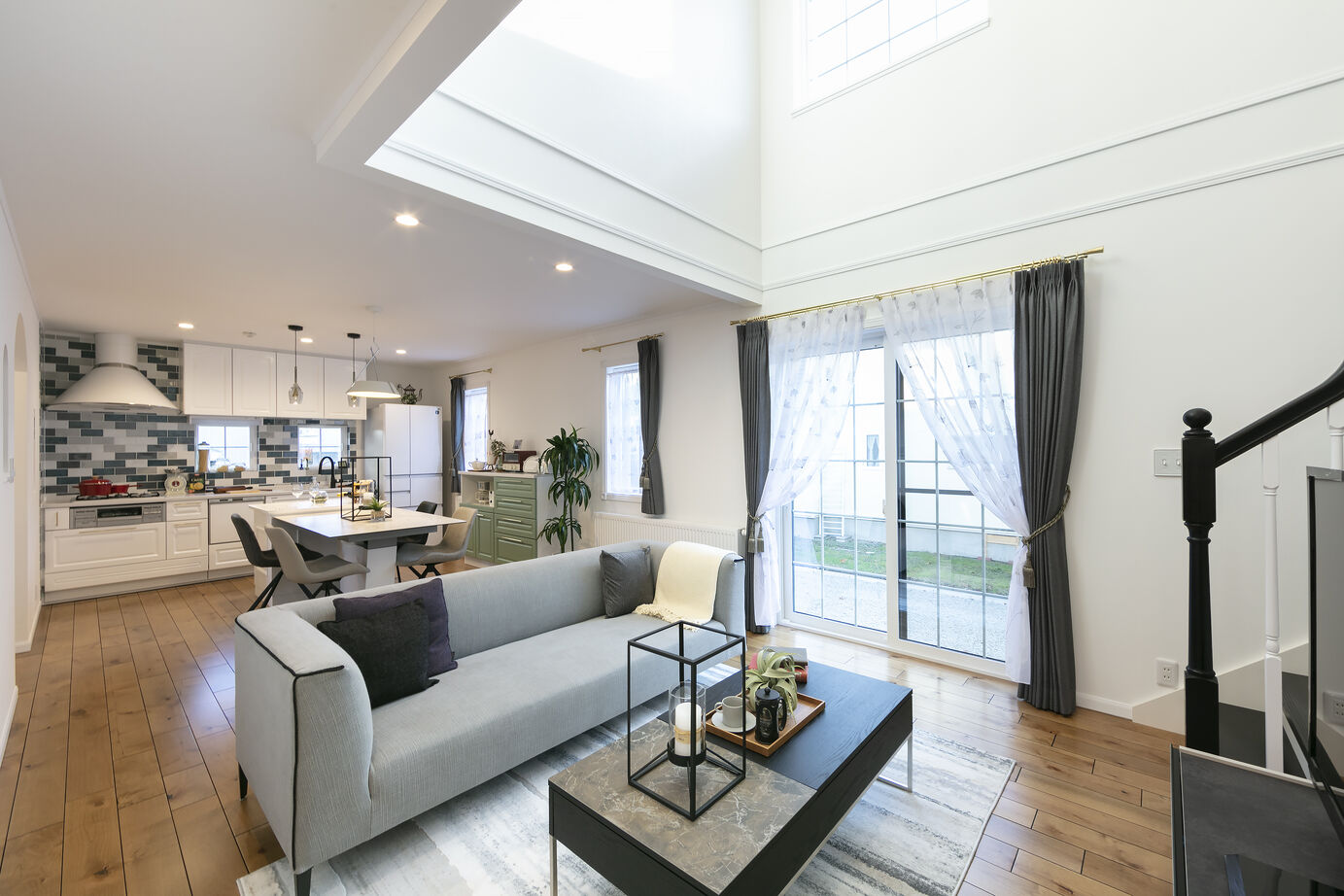 セルコホーム札幌南・札幌中央 【札幌市】土間のある北米デザインの家。伝統的な外観に道行く人も注目の建築実例画像4