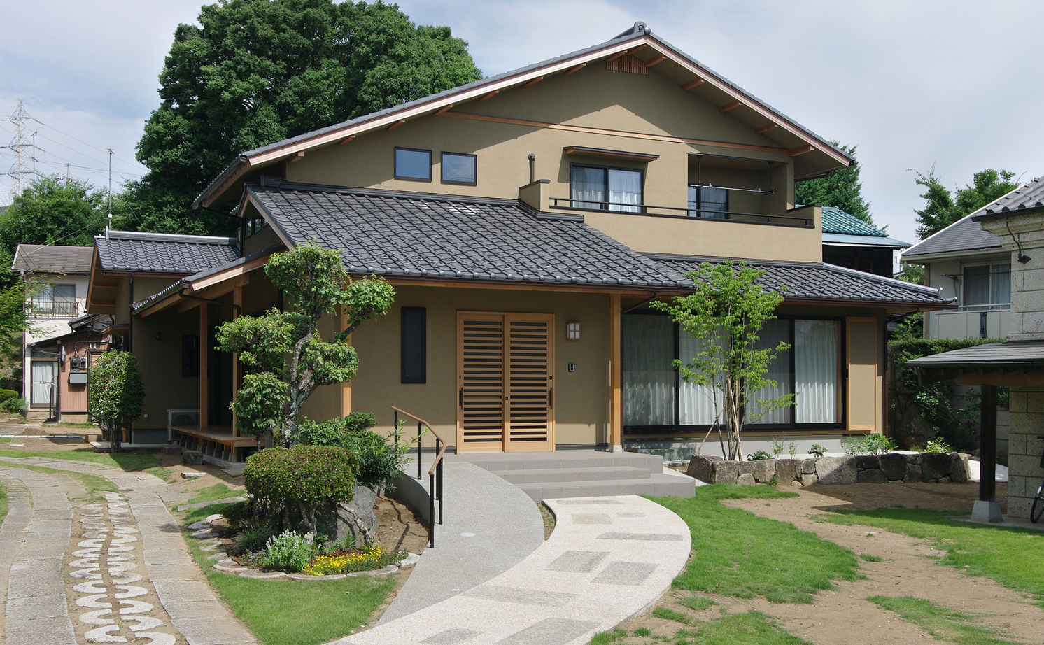 菊池建設 【無垢材/吹き抜け/二世帯住宅】愛着のある旧家の材を活かした本格和室のある和モダンな家の建築実例画像9