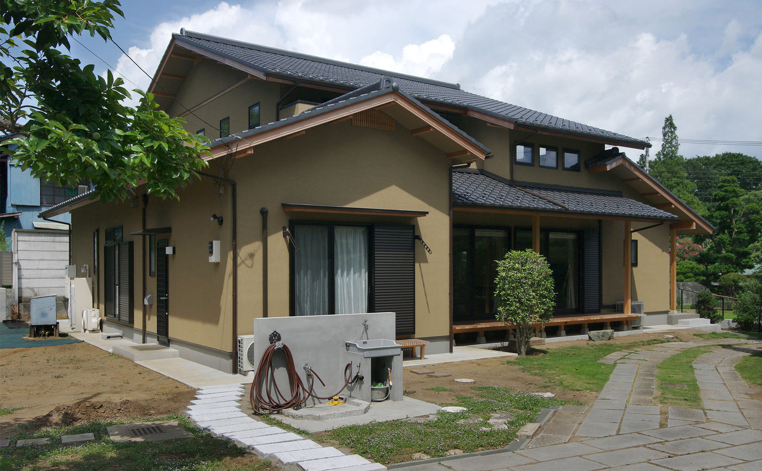 菊池建設 【無垢材/吹き抜け/二世帯住宅】愛着のある旧家の材を活かした本格和室のある和モダンな家の建築実例画像10