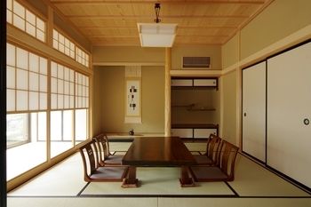 菊池建設 【二世帯住宅/土間玄関】それぞれの生活スタイルはそのままに　家族が仲良く暮らせる木の家の建築実例画像4