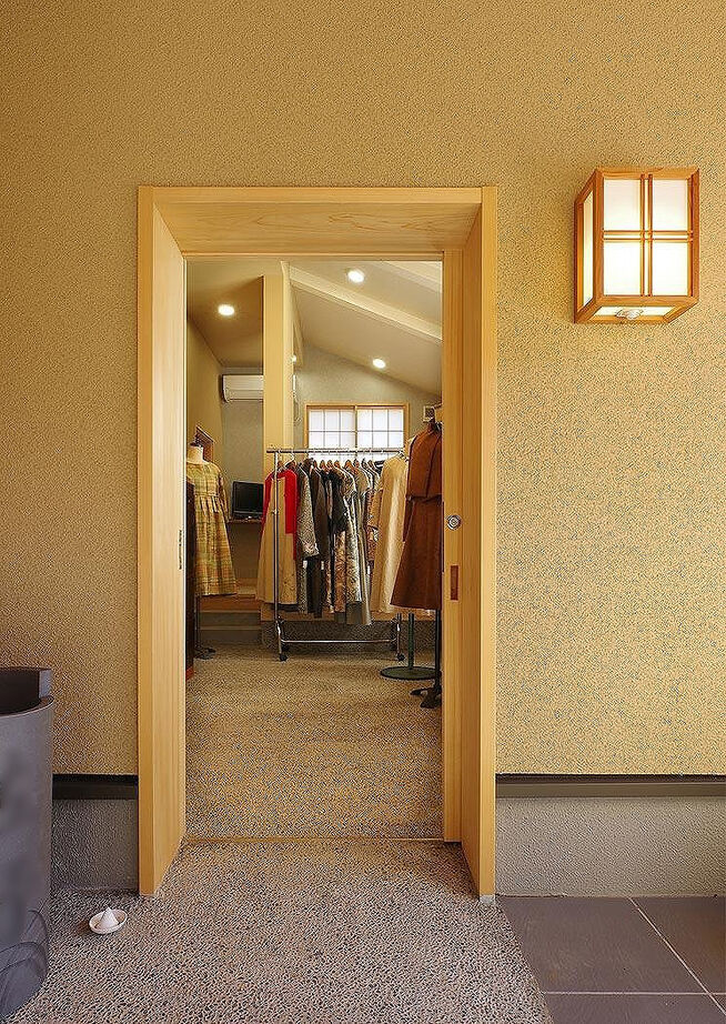 菊池建設 【30坪台／平屋／アトリエ】伊豆高原の別荘地に建つ和瓦葺き切妻屋根の平屋の建築実例画像6