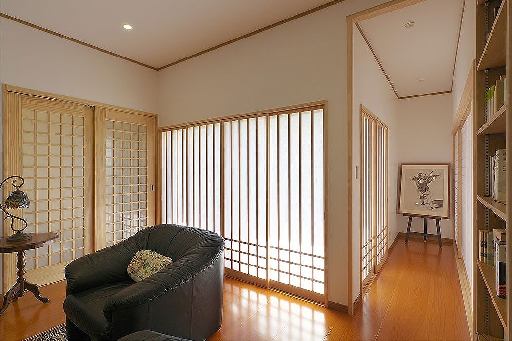 菊池建設 【20坪台／L字型／平屋】連続する霧除け庇。いぶし和瓦葺きの端正な切妻屋根の平屋の建築実例画像8