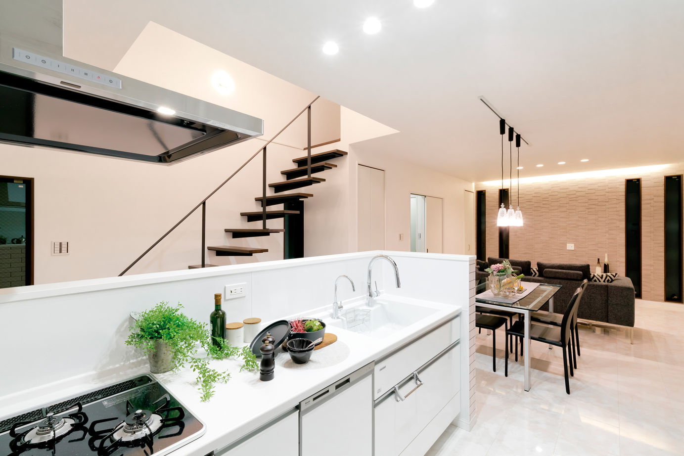 和光ホームズ 注文事業部 【大阪市/狭小/3階建て】LDKは21畳！光の通り道をつくり、隅々まで自然光が行き渡る家の建築実例画像3