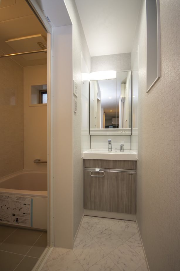 和光ホームズ 注文事業部 【大阪市｜狭小｜コンパクト｜間取り】都心の幅2.6m（1.5間）での建て替えは1センチも無駄のない設計での建築実例画像4