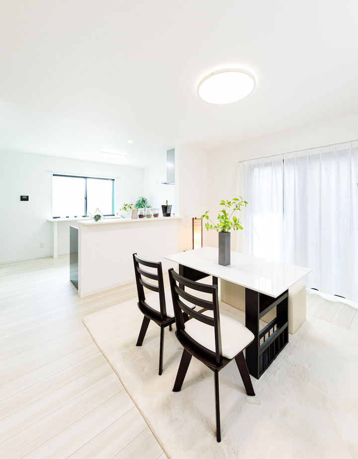 Rico Life. 久喜店 【平屋/1000万円台/27.8坪/間取り図】“ちょうどいいサイズ”のモダンな平屋。収納充実で暮らしやすくの建築実例画像5