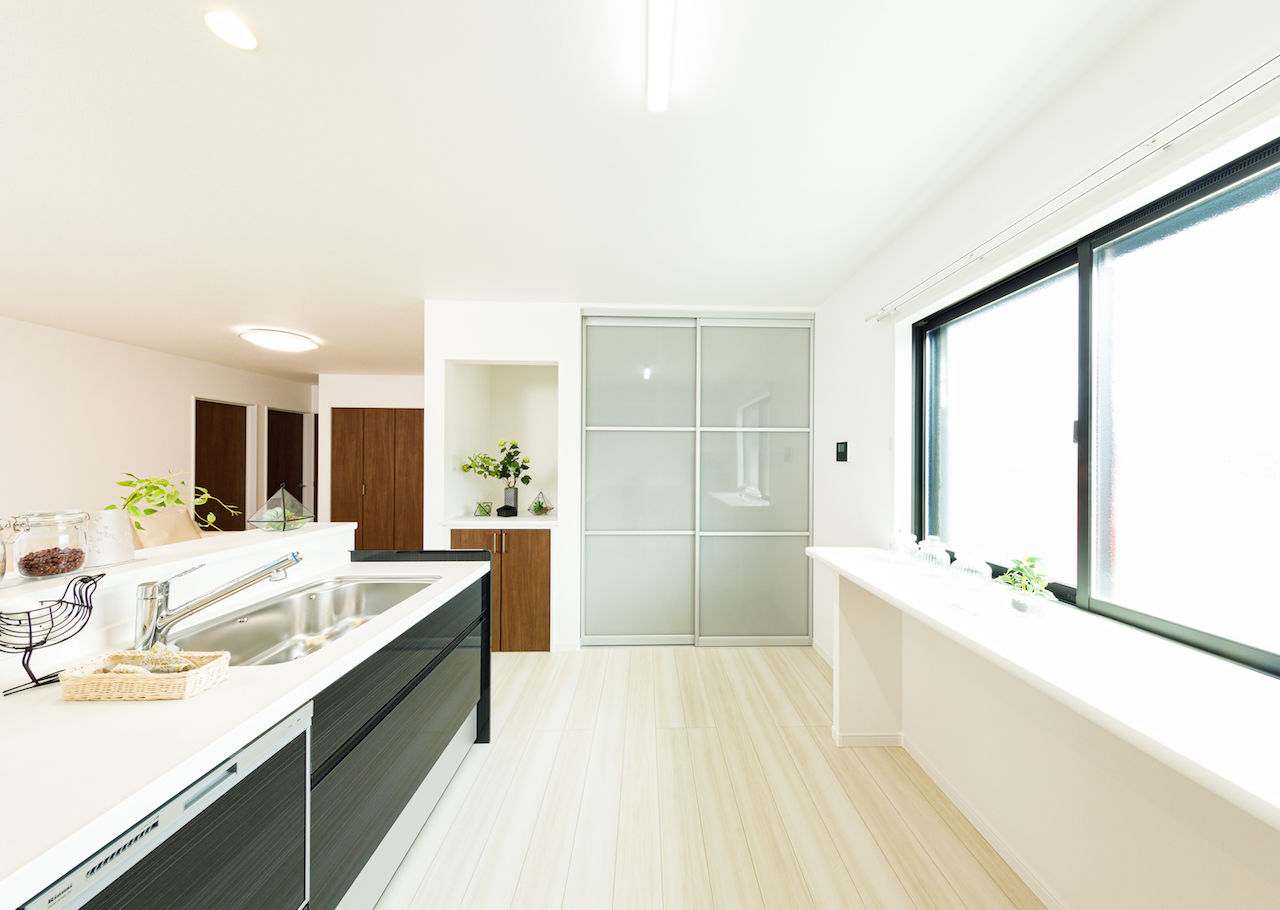 Rico Life. 久喜店 【平屋/1000万円台/27.8坪/間取り図】“ちょうどいいサイズ”のモダンな平屋。収納充実で暮らしやすくの建築実例画像6