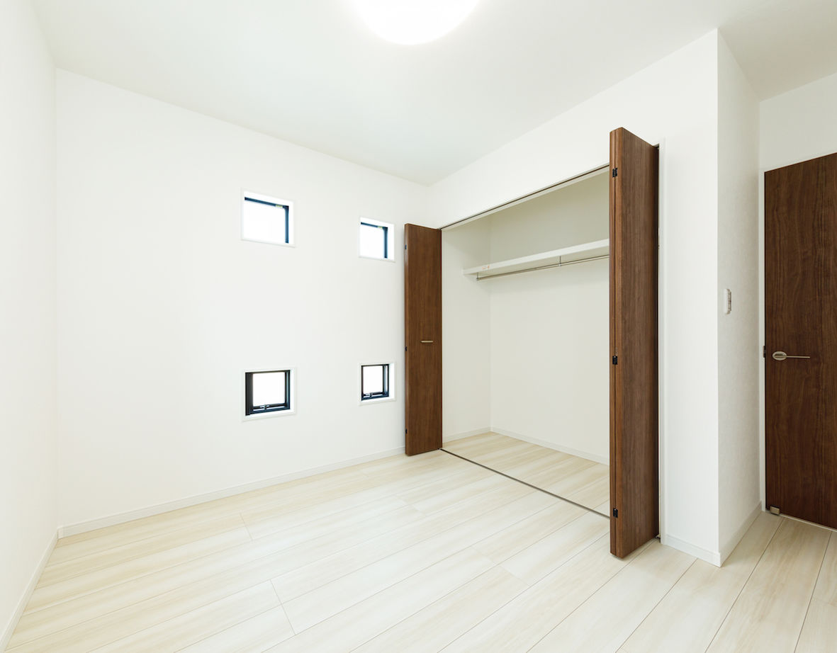 Rico Life. 久喜店 【平屋/1000万円台/27.8坪/間取り図】“ちょうどいいサイズ”のモダンな平屋。収納充実で暮らしやすくの建築実例画像9