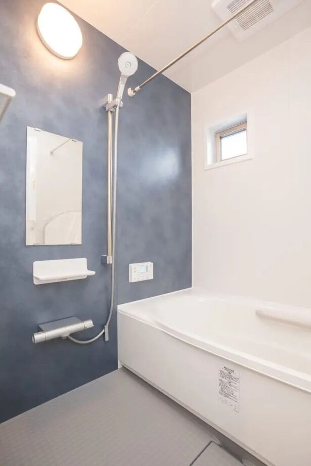 Rico Life. 久喜店 【38坪台｜平屋｜間取り図あり】2way玄関・テレビ裏収納・ファミリークローゼット、生活感を“隠せる平屋”の建築実例画像8