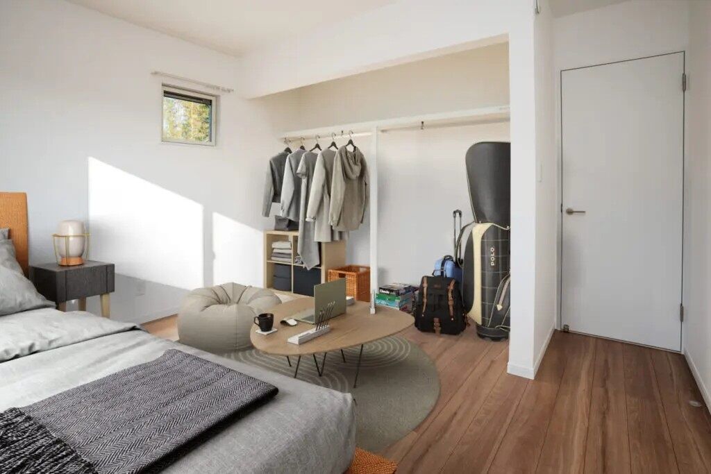 Rico Life. 久喜店 【35坪台｜平屋｜間取り図あり】快適な平屋暮らしが叶うモダンな住まい。納得のコストで広々LDKを実現の建築実例画像4