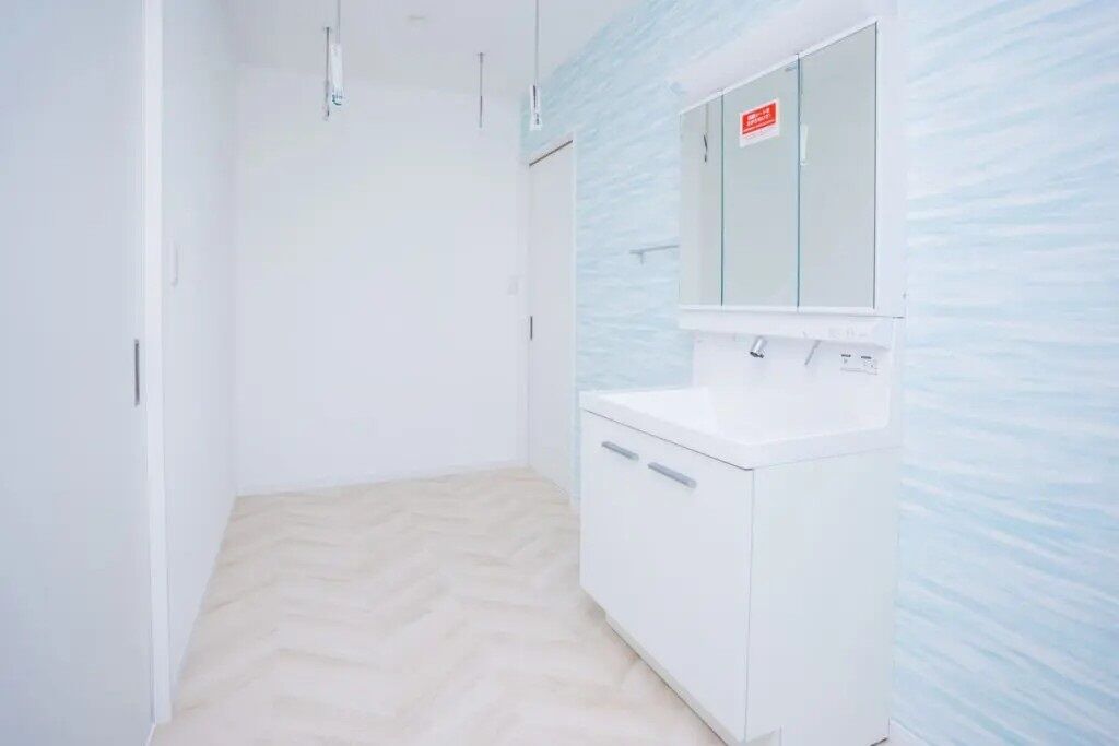 Rico Life. 久喜店 【35坪台｜平屋｜間取り図あり】快適な平屋暮らしが叶うモダンな住まい。納得のコストで広々LDKを実現の建築実例画像9