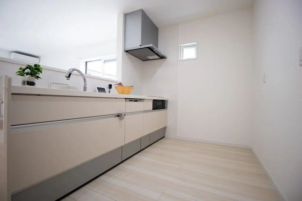 Rico Life. 久喜店 【31坪台｜ペットとの暮らし｜間取り図あり】インナーバルコニーが魅力的！猫への愛情が詰まった住まいの建築実例画像4