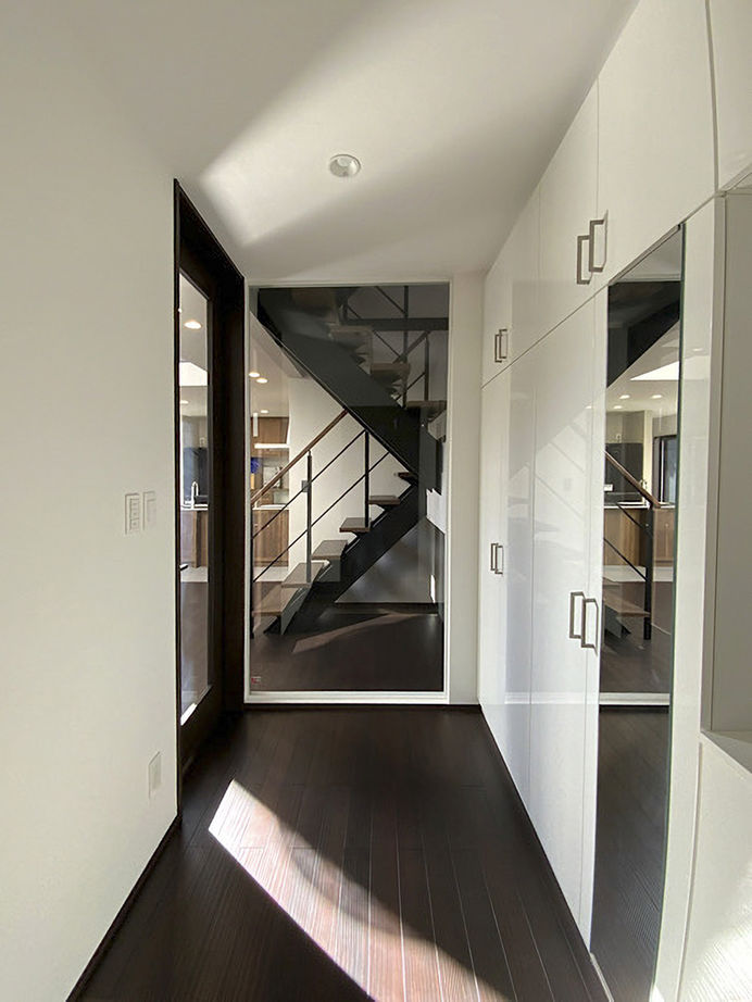 【神奈川の家づくり】セントラルホーム 【UA値0.58／座間市／ZEH】目線の抜けを意識して空間の広がりを実現。耐震性まで安心の家の建築実例画像7