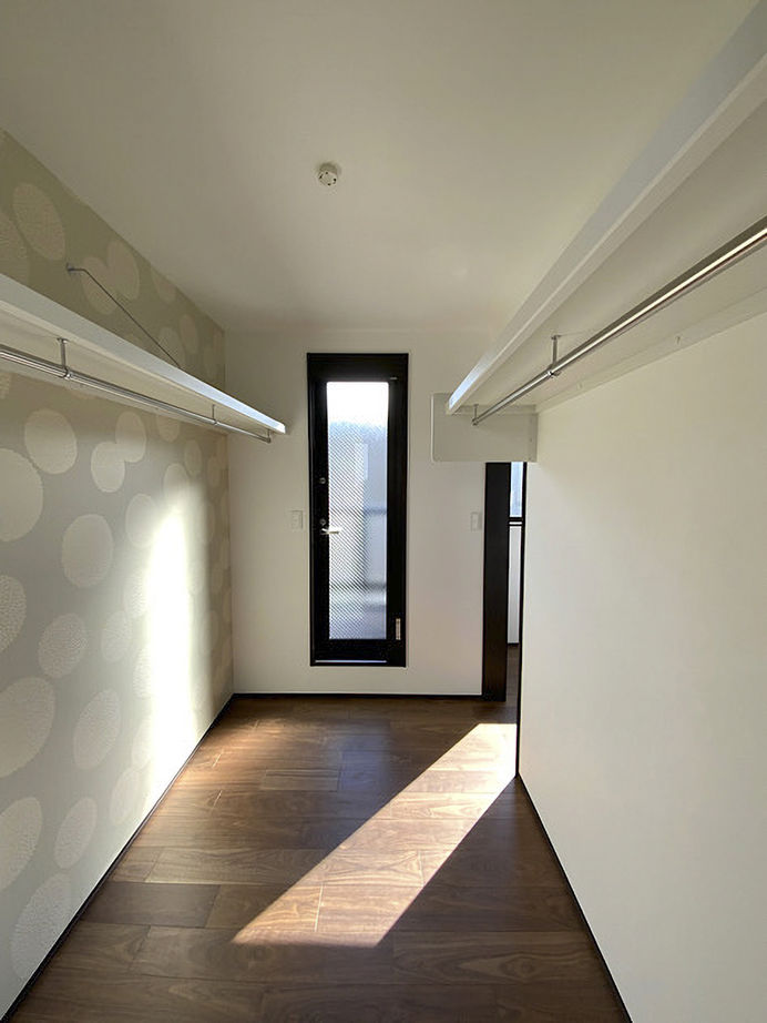 【神奈川の家づくり】セントラルホーム 【UA値0.58／座間市／ZEH】目線の抜けを意識して空間の広がりを実現。耐震性まで安心の家の建築実例画像9