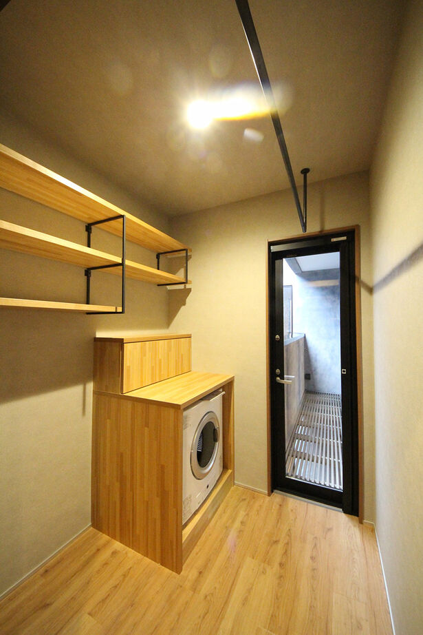 【神奈川の家づくり】セントラルホーム 【藤沢／薪ストーブ／ビルトインガレージ】プライバシーと開放感を両立。１年中心地よく暮らす２階LDKの家の建築実例画像9