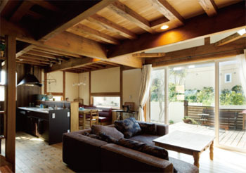 渡部製作所 【札幌市/薪ストーブ/】ヒバに赤松、真壁の吹抜け 樹齢千年の森の中を旅する家の建築実例画像6