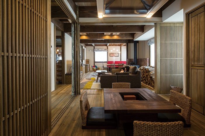 渡部製作所 【薪ストーブ/パッシブ設計/ロフト/土間】赤井川の美しい自然になじむ、懐かしくもモダンな農家の家の建築実例画像2