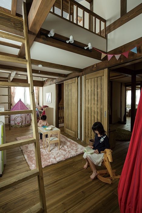 渡部製作所 【薪ストーブ/パッシブ設計/ロフト/土間】赤井川の美しい自然になじむ、懐かしくもモダンな農家の家の建築実例画像6