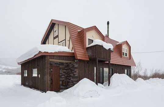 渡部製作所 【薪ストーブ/パッシブ設計/ロフト/土間】赤井川の美しい自然になじむ、懐かしくもモダンな農家の家の建築実例画像8