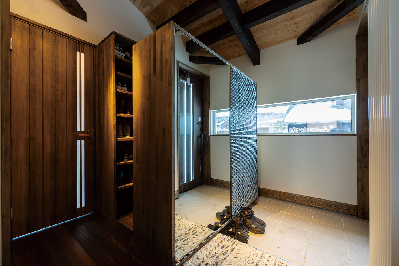 渡部製作所 【浦河/無垢材/ロフト】「平屋」を忘れるほどの開放感・ロフトやデッキもある浦河の家の建築実例画像3