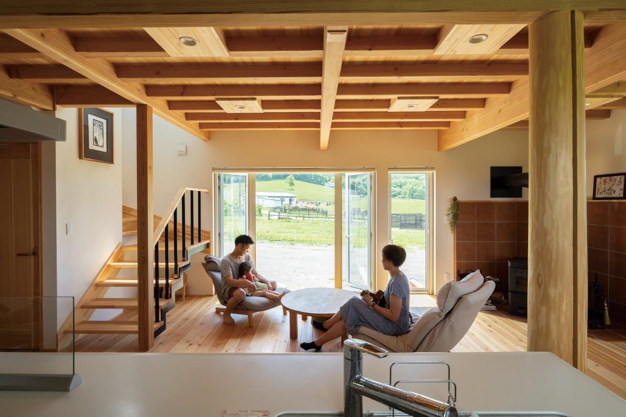 Suumo 日高町 三角屋根 土間 薪ストーブ 天然木で夏もサラサラ涼しい家日高の自然と 優しく暮らす 渡部製作所 の建築実例詳細 注文住宅 Suumo 日高町 三角屋根 土間 薪ストーブ 天然木で夏もサラサラ涼しい家日高の自然と 優しく暮らす 渡部製作所 の建築実例詳細 注文住宅