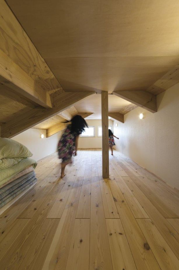 渡部製作所 【平取町/土間/ロフト/薪ストーブ】専属大工の手仕事の美しさで農家の安らぎを叶えたムクの家の建築実例画像6