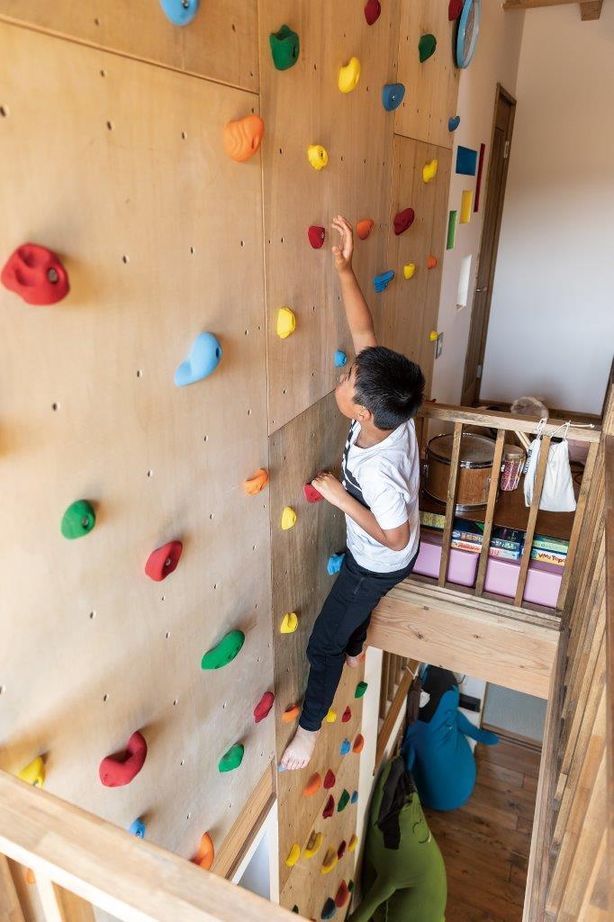 渡部製作所 【浦河町/土間/ロフト/薪ストーブ/ボルダリングウォール】いちご農家の暮らしを助ける「通り土間のある家」の建築実例画像5