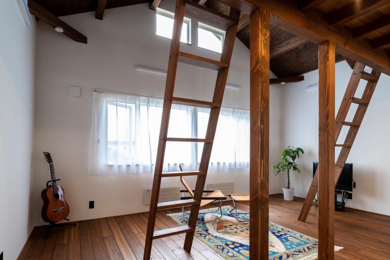 渡部製作所 【江別市/二世帯住宅/アウトドア】薪ストーブとレンガの温もりあったか家キャンプが楽しい家の建築実例画像7