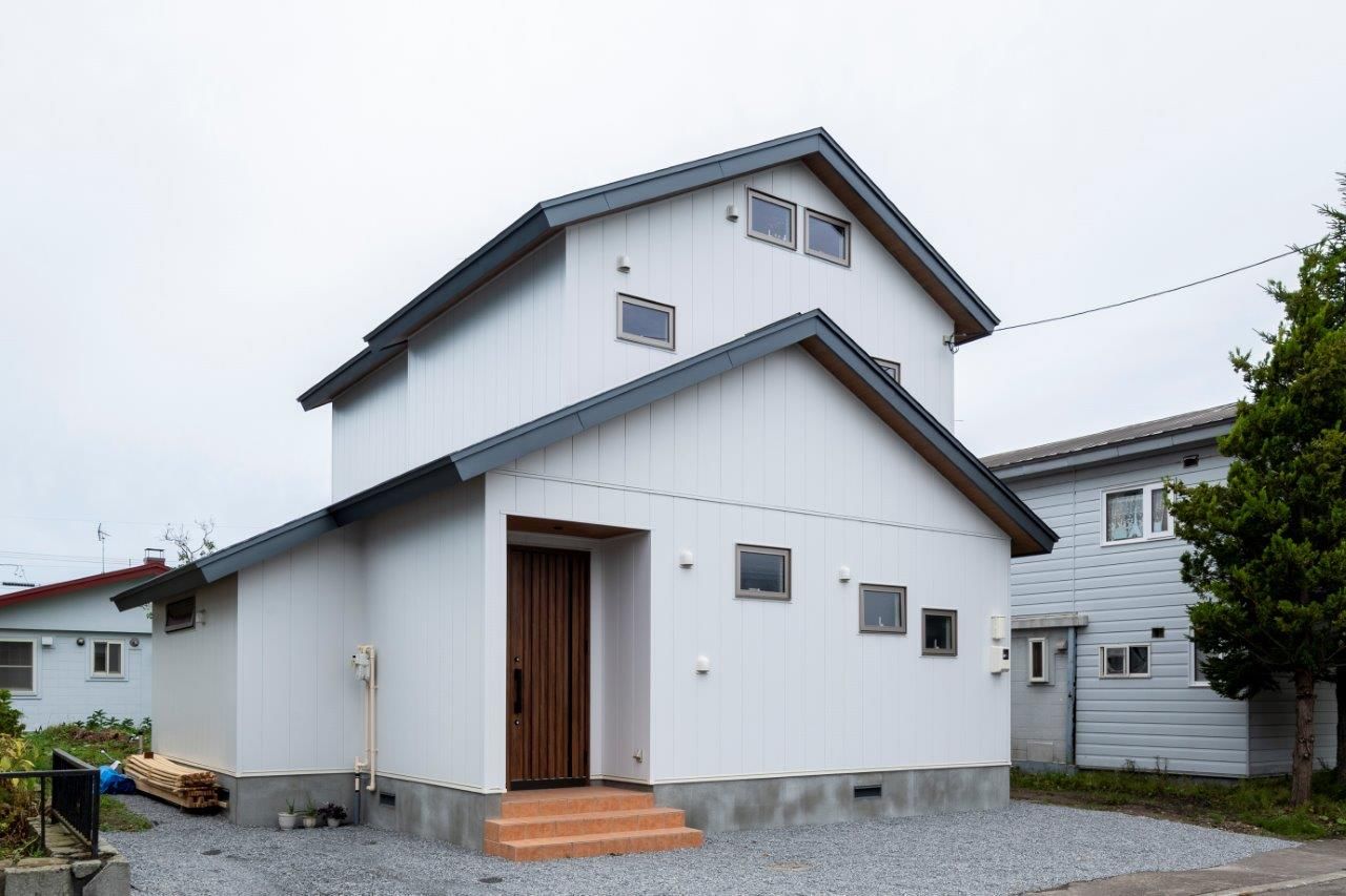 渡部製作所 【江別市/二世帯住宅/アウトドア】薪ストーブとレンガの温もりあったか家キャンプが楽しい家の建築実例画像10