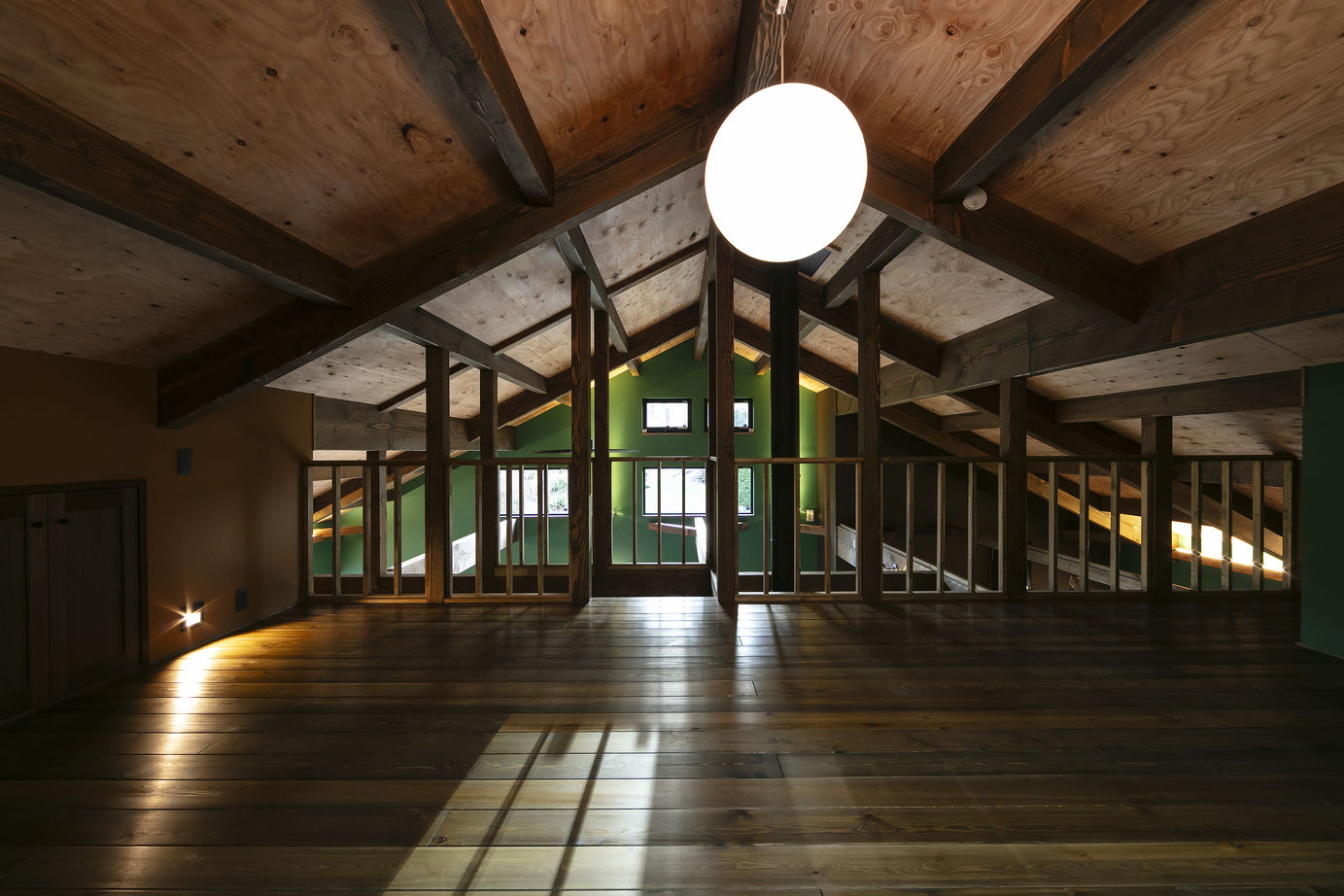 渡部製作所 【日高町/無垢材/平屋】日高町のおおらかな自然に抱かれた薪ストーブの暮らしの建築実例画像10