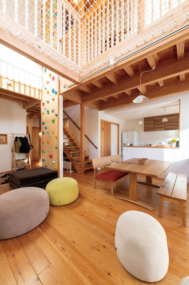 渡部製作所 【3000万円台/無垢材/ペレットストーブ】大好きな海を眺める毎日と仕掛け満載！アスレチックな楽しい家の建築実例画像2