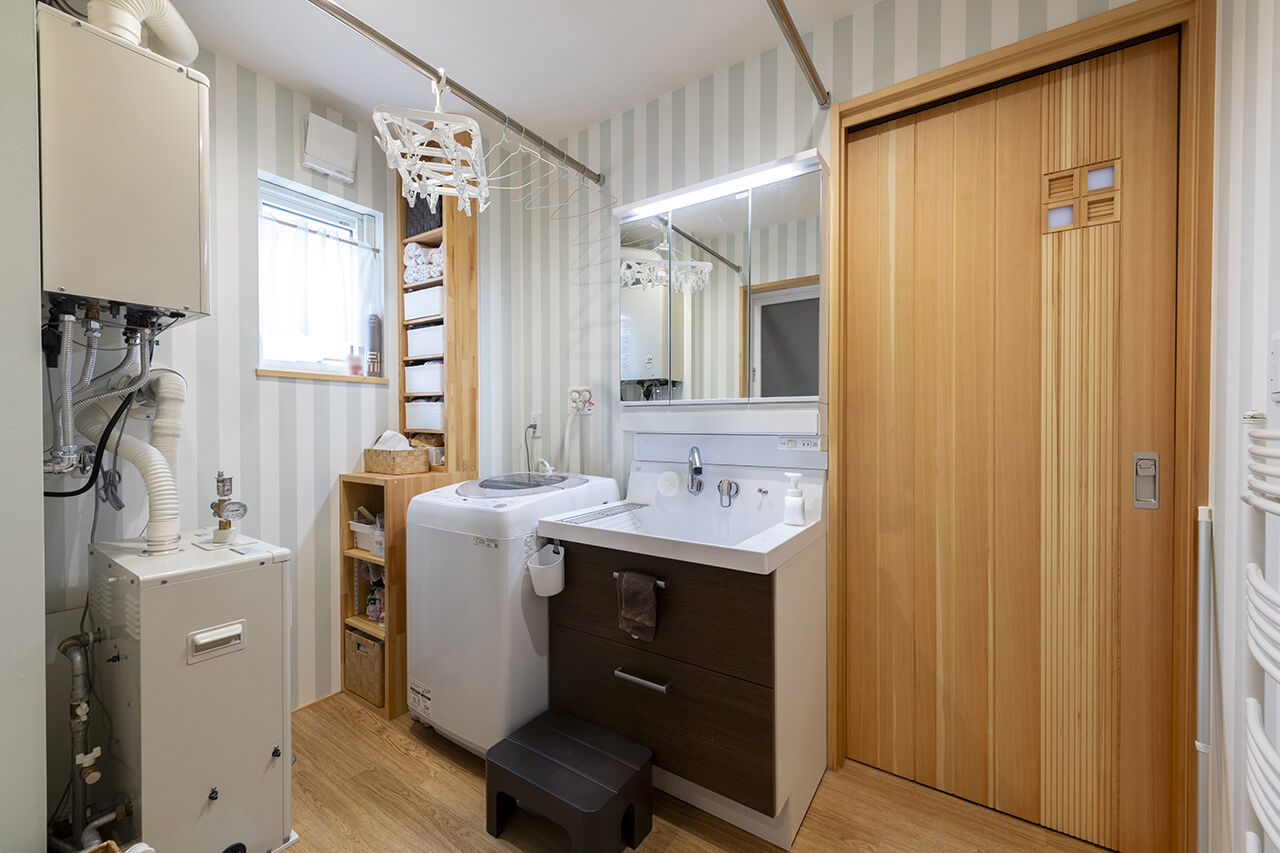 渡部製作所 【3000万円台/無垢材/ペレットストーブ】大好きな海を眺める毎日と仕掛け満載！アスレチックな楽しい家の建築実例画像10