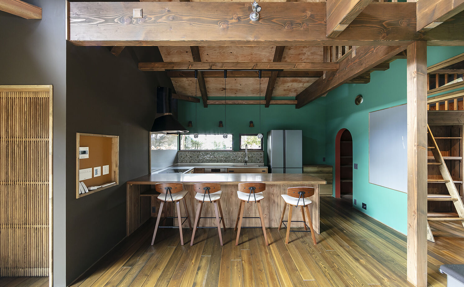 渡部製作所 【3000万円台/間取図/日高町/無垢材/平屋】おおらかな自然に抱かれた、薪ストーブと珈琲を愉しむ平屋の建築実例画像7