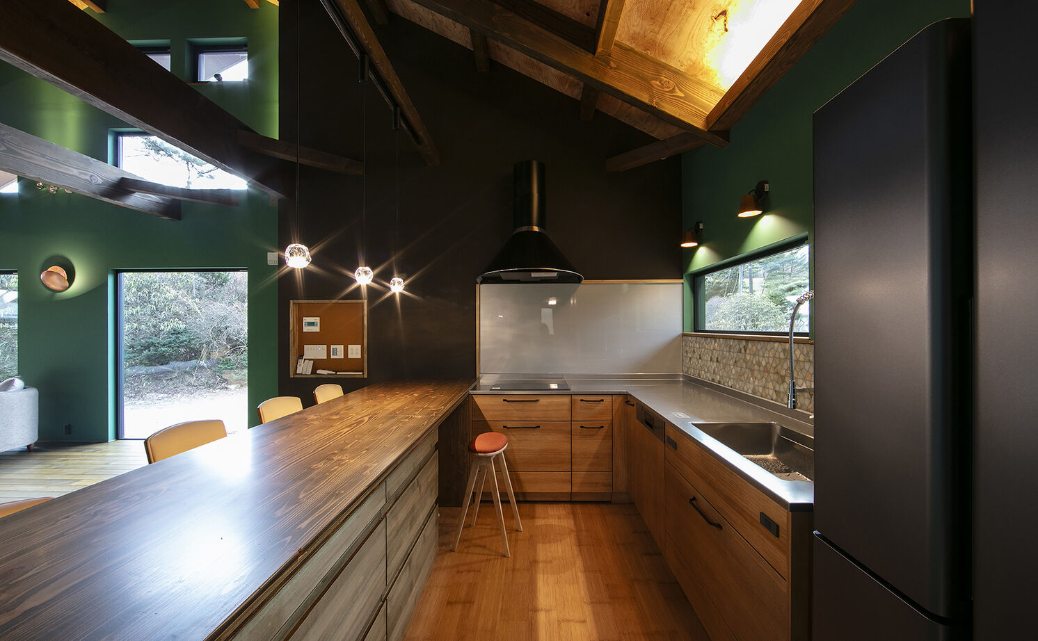 渡部製作所 【3000万円台/間取図/日高町/無垢材/平屋】おおらかな自然に抱かれた、薪ストーブと珈琲を愉しむ平屋の建築実例画像8