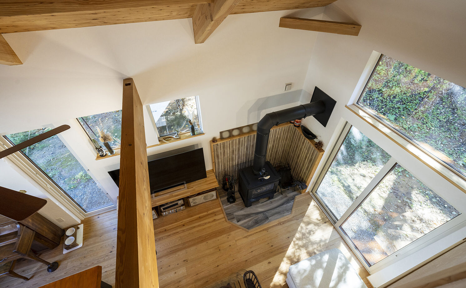 渡部製作所 【2000万円台/札幌市/無垢材/薪ストーブ】森とつながるような暮らし。職人の手仕事で叶える自然素材の家の建築実例画像7