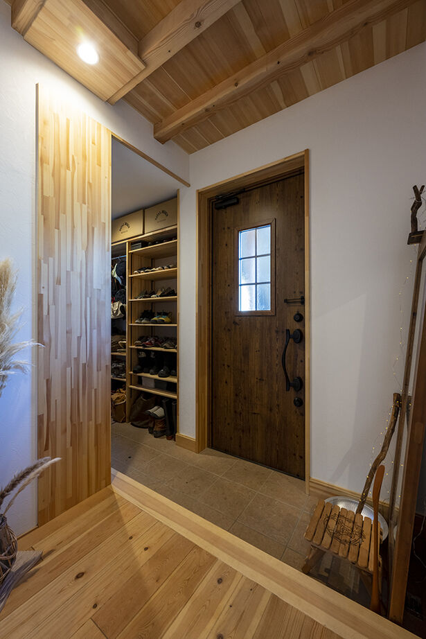渡部製作所 【2000万円台/札幌市/無垢材/薪ストーブ】森とつながるような暮らし。職人の手仕事で叶える自然素材の家の建築実例画像17