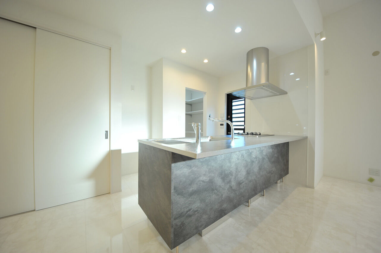 UK LIFE DESIGN 【1450万円/スキップフロア】大理石調タイルを敷き詰めたラグジュアリーな家の建築実例画像5